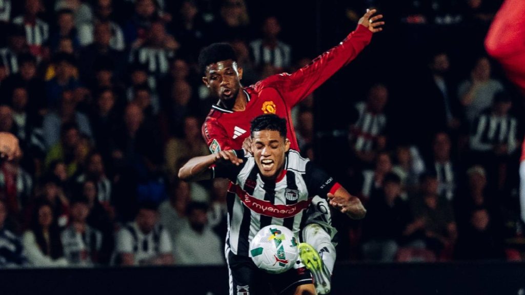 Grimsby Town Didenda Kerana Bawa Pemain Tak Sah Lawan Manchester United