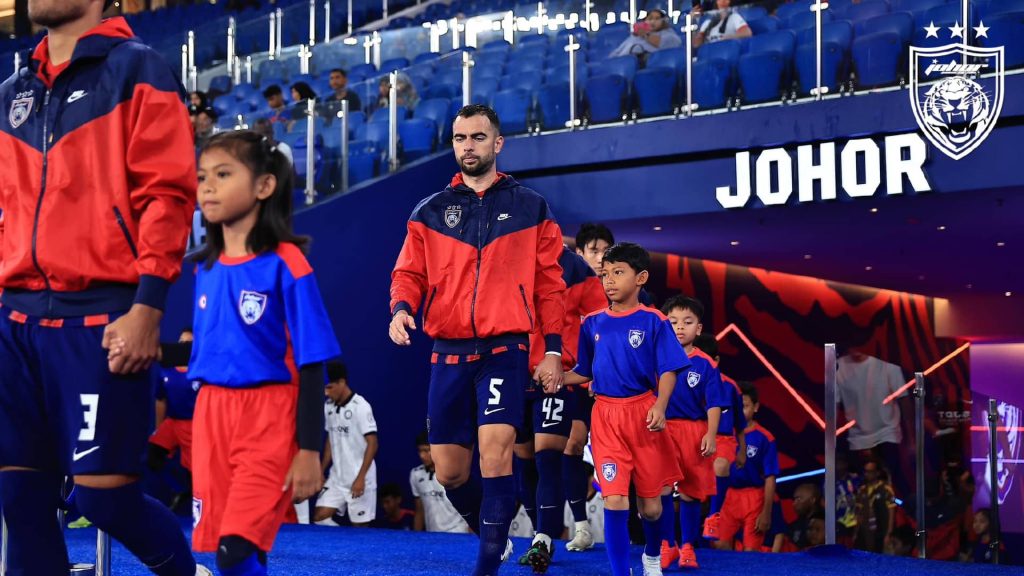 JDT & 11 Pemain Berpisah