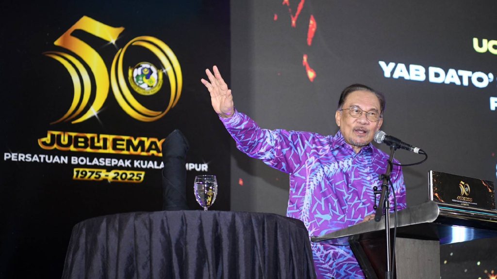 Anwar Ibrahim Umum Dana RM1 Juta Buat KLFA
