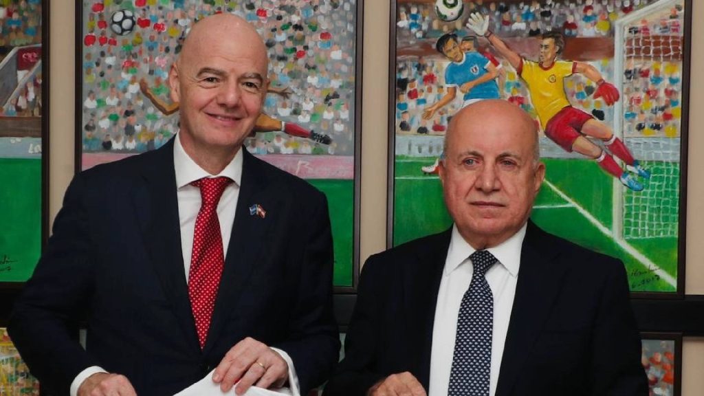 Presiden FIFA Bakal Terima Kerakyatan Lubnan