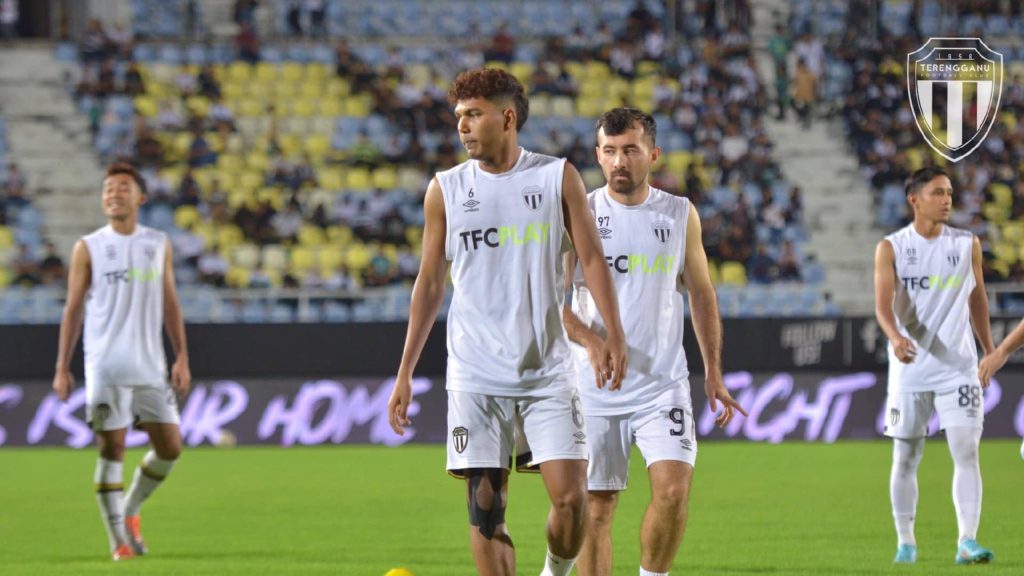 Terengganu Sisihkan Azam Azmi Saat Akhir