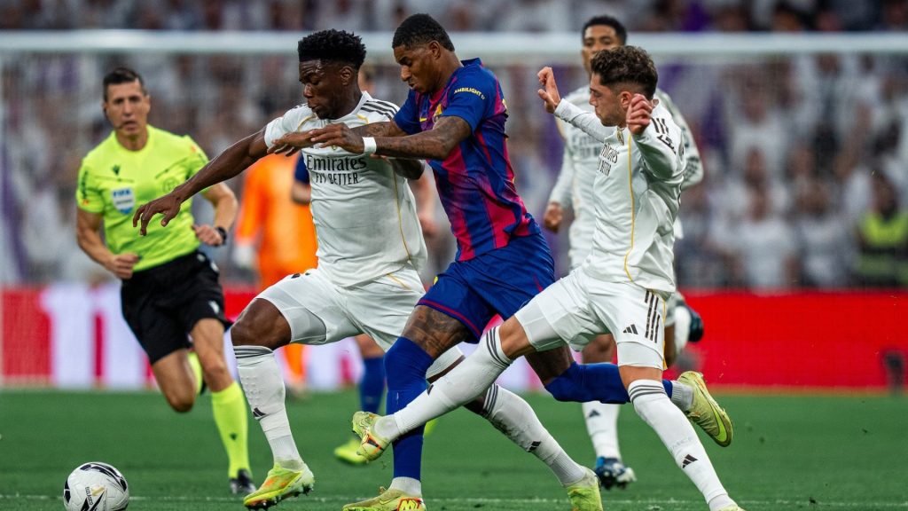 LaLiga: Real Madrid Buat Barcelona ‘Gigit Jari’