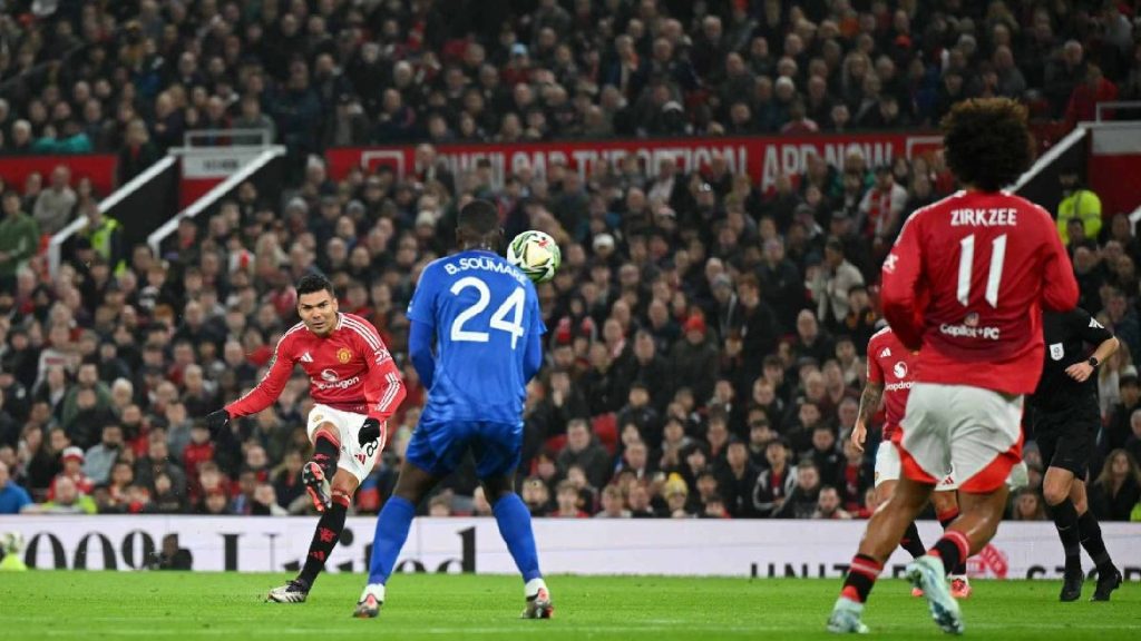 Piala EFL: Man Utd Raih Kemenangan Pertama Hasil Ruud  Van Nistelrooy