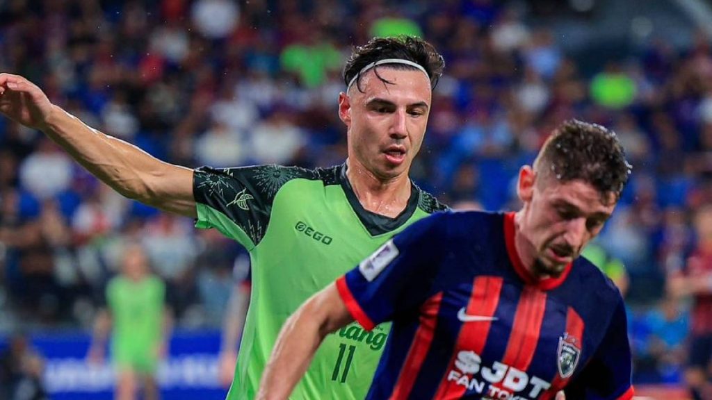 Giliran Dion Cools Jadi Sebutan Di Asia