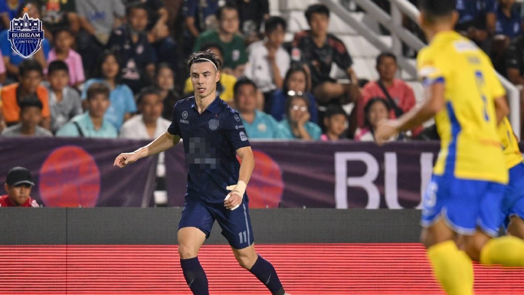 Dion Cools Hilang Sabar Dengan Pemain BG Pathum