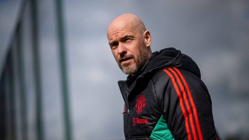 Ten Hag Arah Man United Bina Dinding RM1 Juta