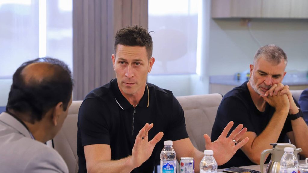 Rob Friend: Singapura Bawa Cabaran Kompetitif, Palestin Berbeza Taktikal