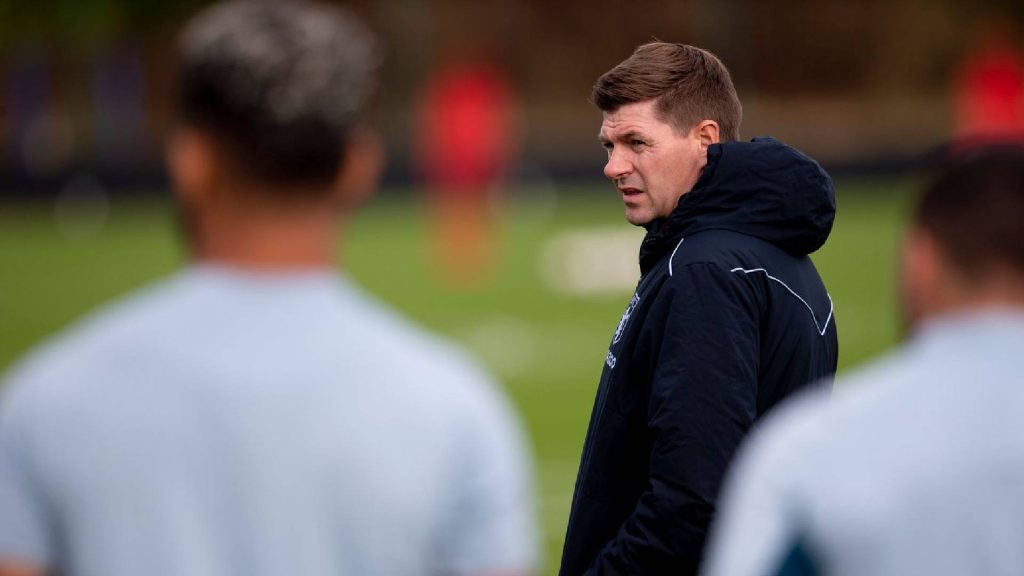 Steven Gerrard Hampir Jadi Jurulatih Singapura?