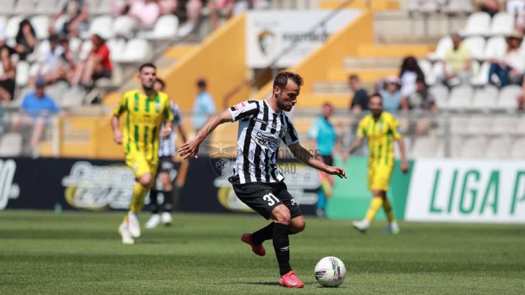Magis Hector Hevel Bantu Portimonense Ikat Tondela