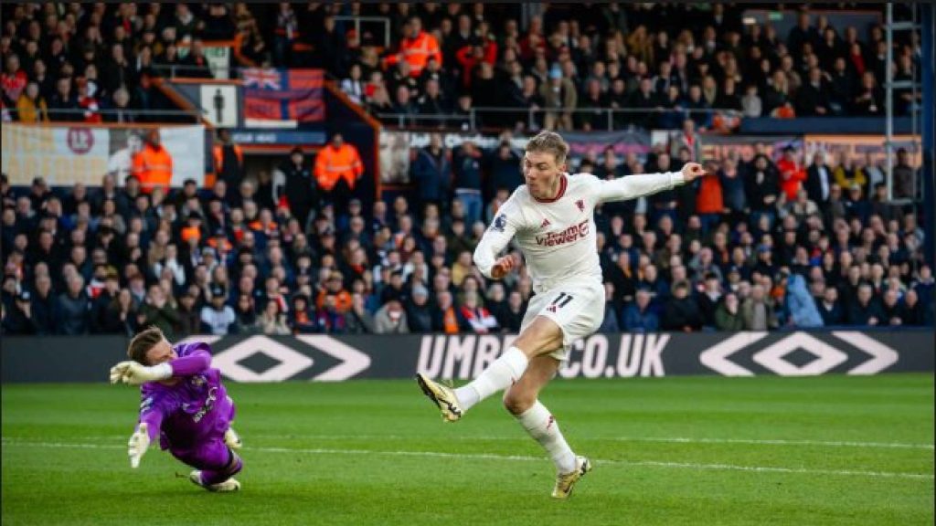 EPL: Dua Gol Awal Pacu Man United Benam Cabaran Luton Town