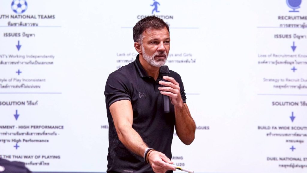 Thailand Umum Jurulatih Sementara, Anthony Hudson