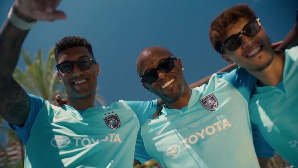 Jersi Biru Muda & Logo Toyota Buat Peminat JDT Rambang Mata