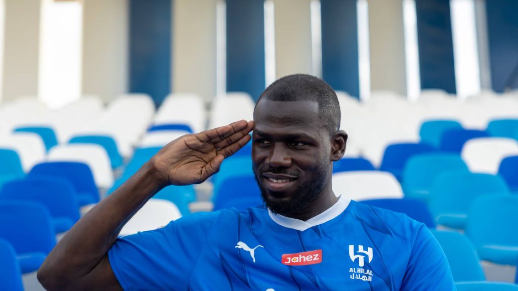 Kalidou Koulibaly Manfaatkan Gaji Al-Hilal Bantu Warga Miskin Senegal