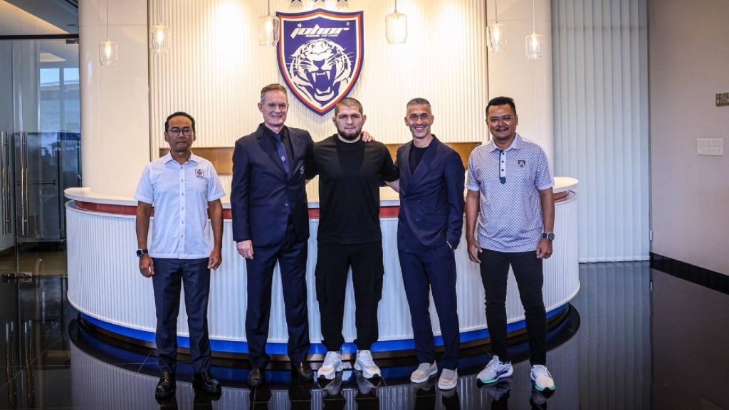 Khabib Nurmagomedov Lawat Stadium Sultan Ibrahim