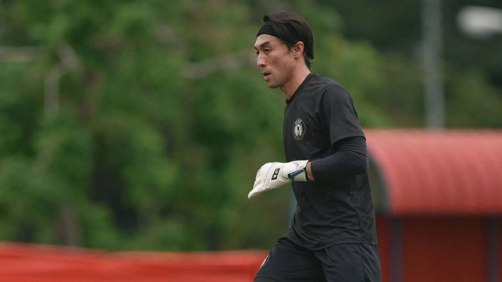 Khairul Fahmi Impi Rangkul Trofi Bersama Sabah