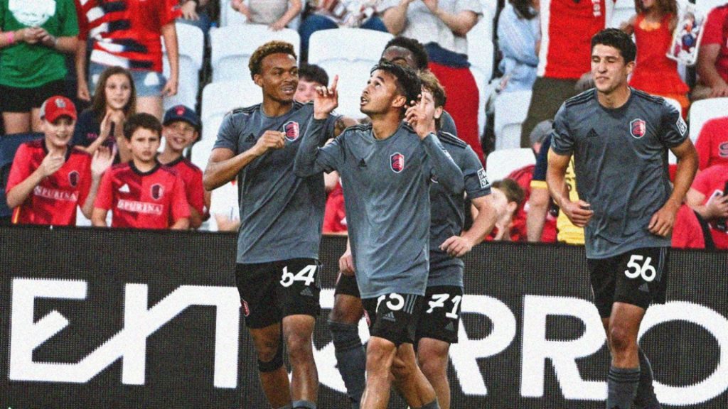 Sengat Kuzain Bantu St Louis City 2 Lakar Sejarah