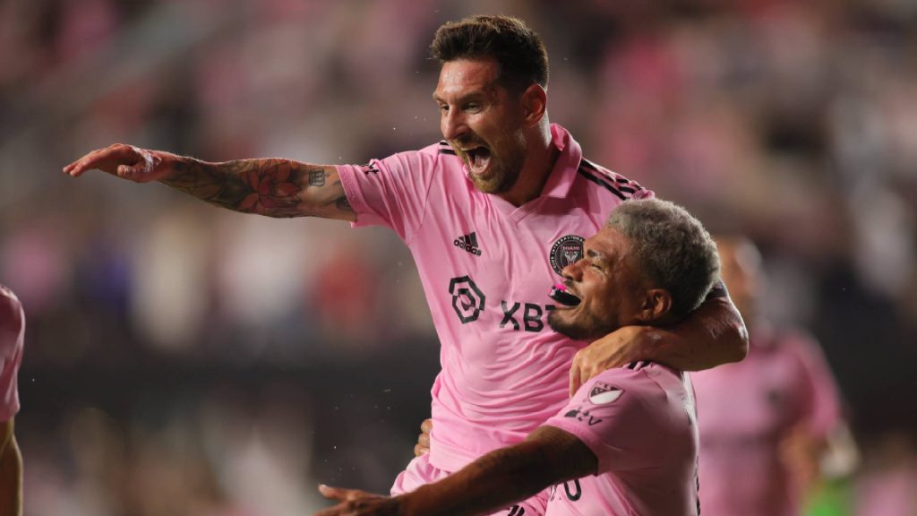 Gol Debut Lionel Messi Gegar MLS