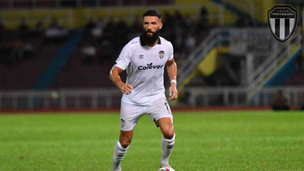 Liridon Krasniqi Berhijrah Ke England