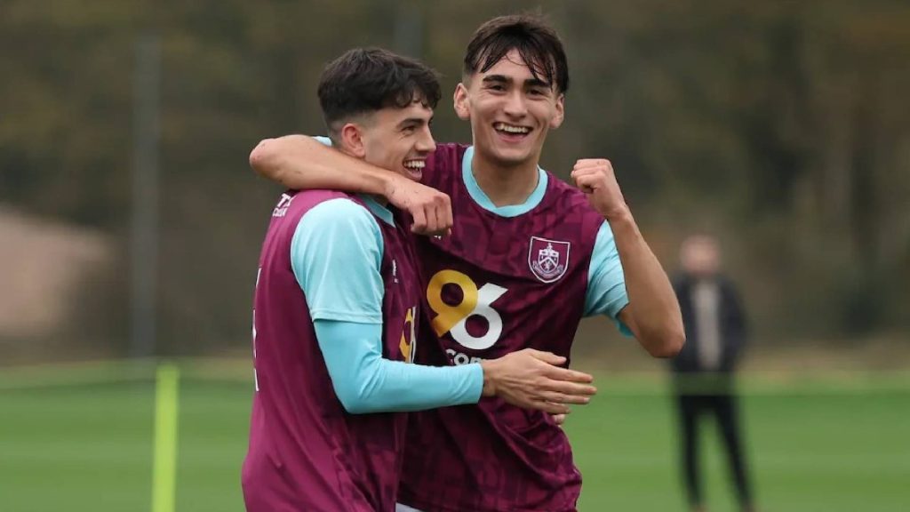 Bintang Muda Burnley Impi Wakili Vietnam