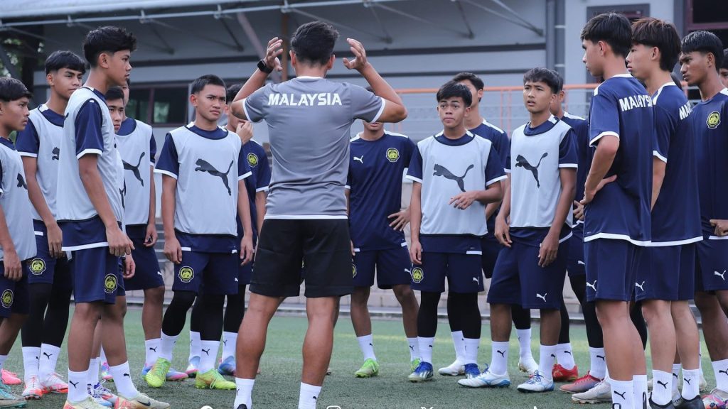 FAM Umum 30 Pemain Ke Kem Latihan Malaysia B-16