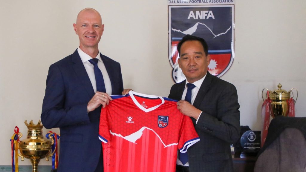 Dari Memandu Bas, Kini Bimbing Nepal Hadapi Harimau Malaya