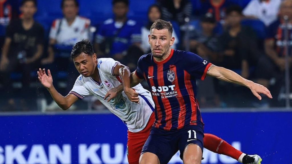 Murilo Henrique Terlalu Gembira, Ganti Tugas Corbin-Ong Kali Pertama