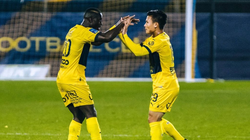 Quang Hai Diperam Jurulatih Pau