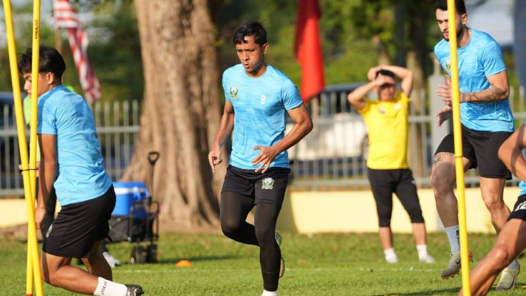 Nik Sharif Terpaksa Rehat Panjang