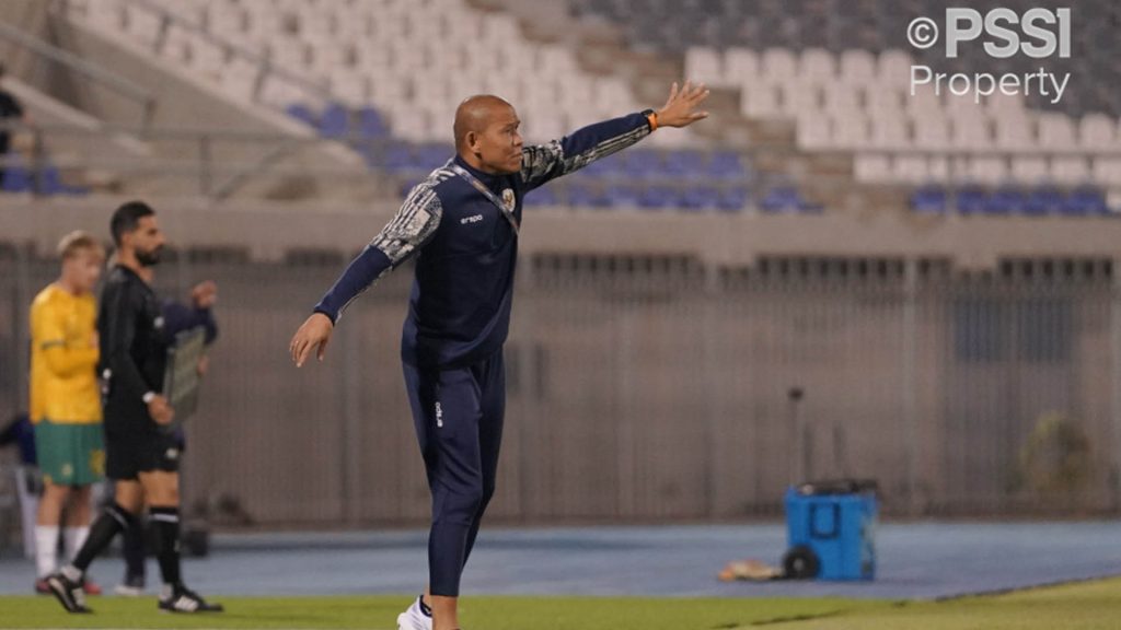 Tanggapan Nova Arianto Soal Isu Pelatih Eropa