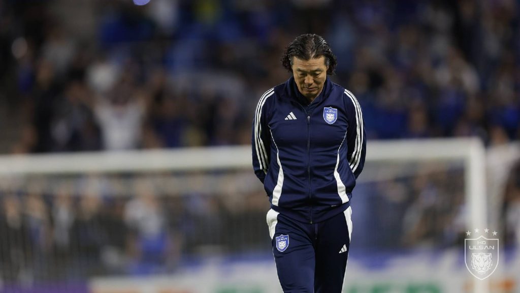 Peminat Ulsan HD Desak Kim Pan-gon Dipecat