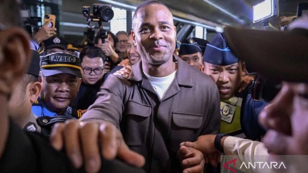 Patrick Kluivert Soroti Rumput GBK: Harus Lebih Baik