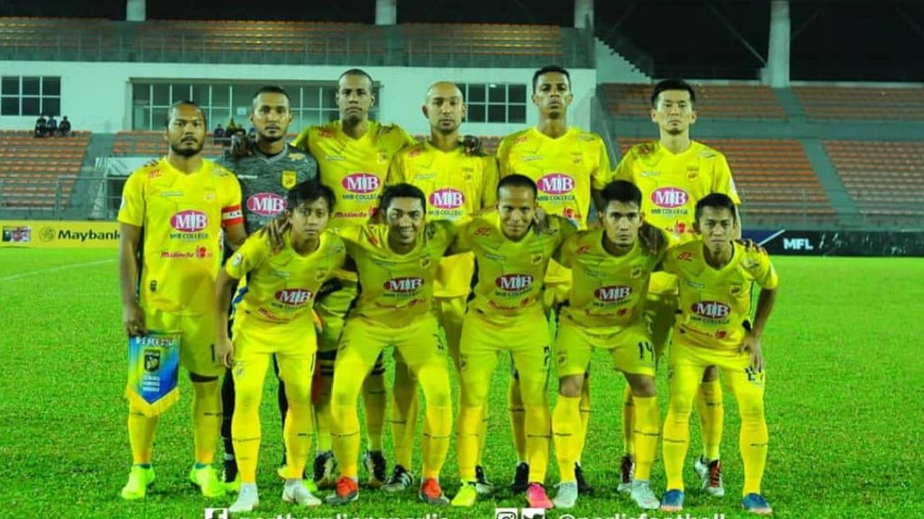 Perlis FA Digantung
