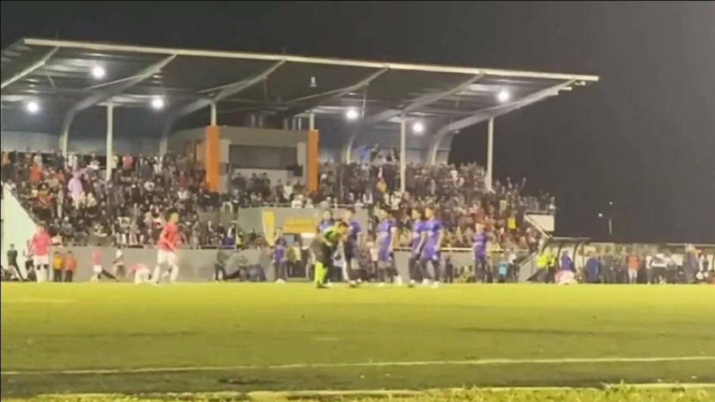 Insiden Pengadil Ditumbuk Cemari Perlawanan