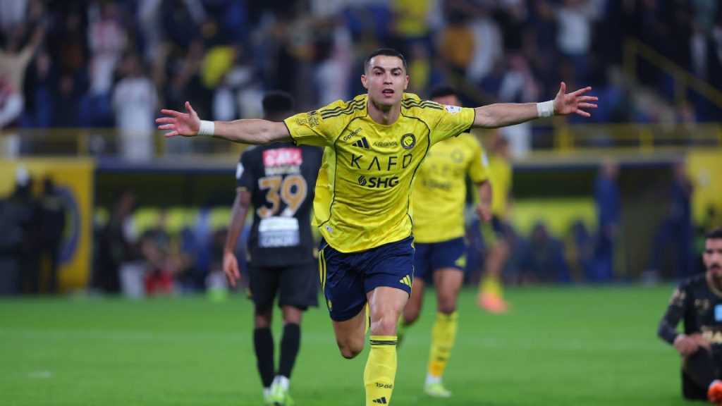 Cristiano Ronaldo Ledak Gol Lipat Pada Usia 40 Tahun