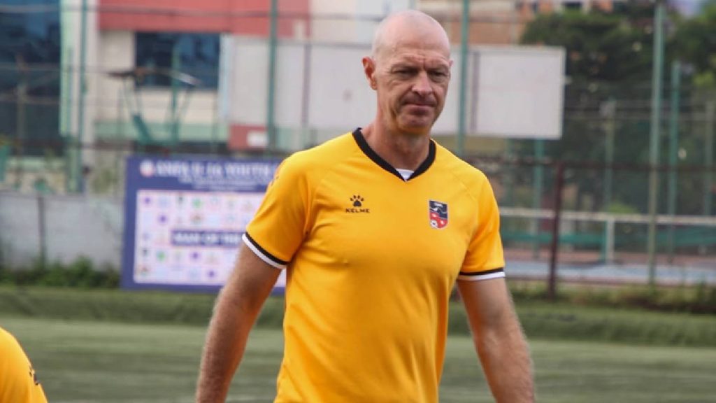 Jurulatih Nepal Letak Jawatan