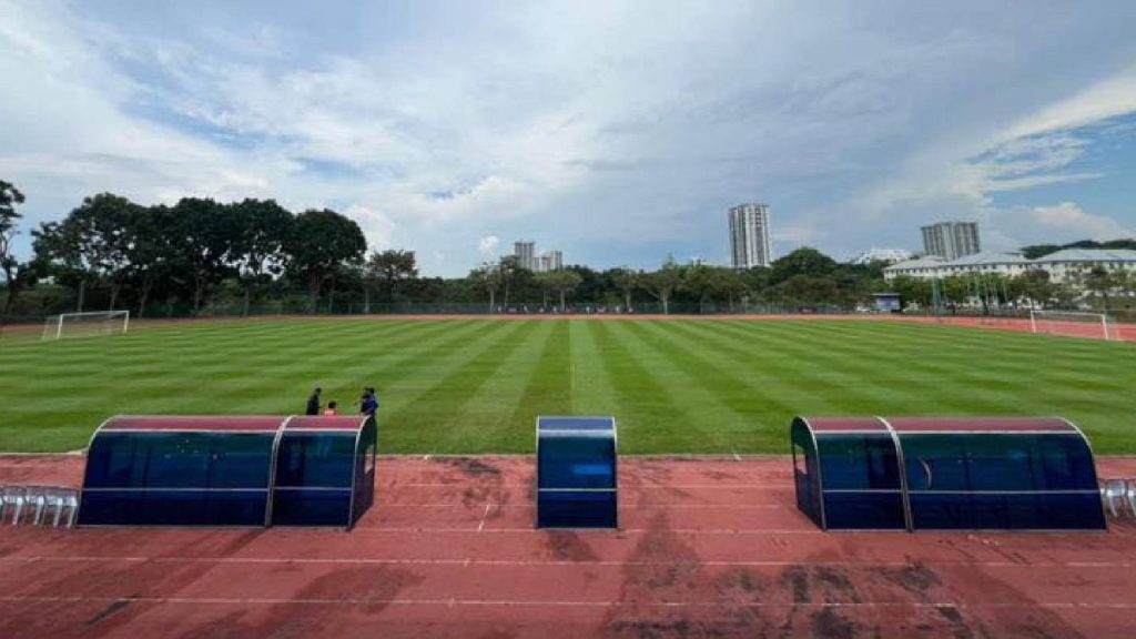 Aksi Malaysian University vs Perak Batal Angkara Garisan Padang Tak Siap