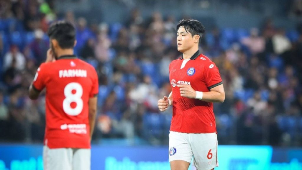 Park Tae-soo Damba Penyokong Penuhi Stadium Likas
