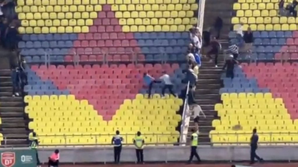 Tonton: Aksi Tendang Sana-sini Hiasi Stadium Hang Jebat