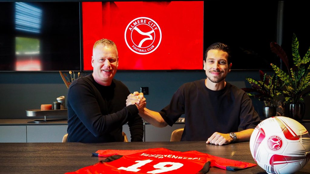 Thom Haye Ungkap Alasan Pilih Almere City