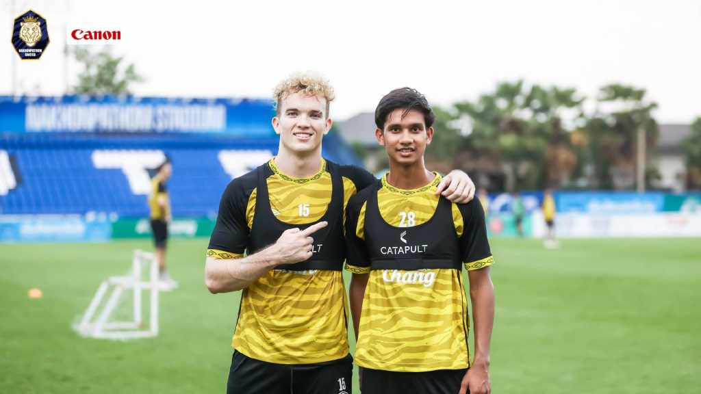 Fergus Tierney & Muhammad Khalil Tinggalkan Nakhon Pathom