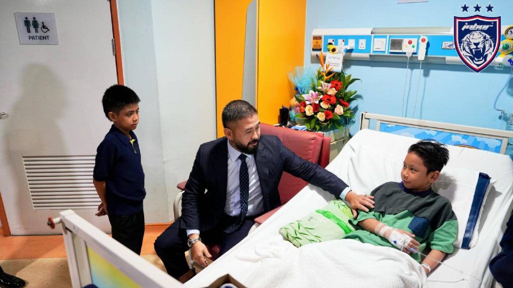 Tunku Ismail Melawat Mangsa Buli