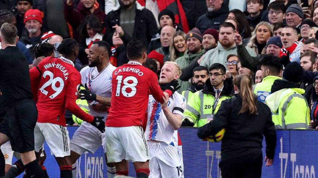 Kad Merah Casemiro Cemar Kemenangan Manchester United