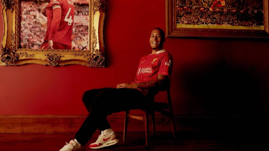 Virgil van Dijk Kekal Bersama Liverpool