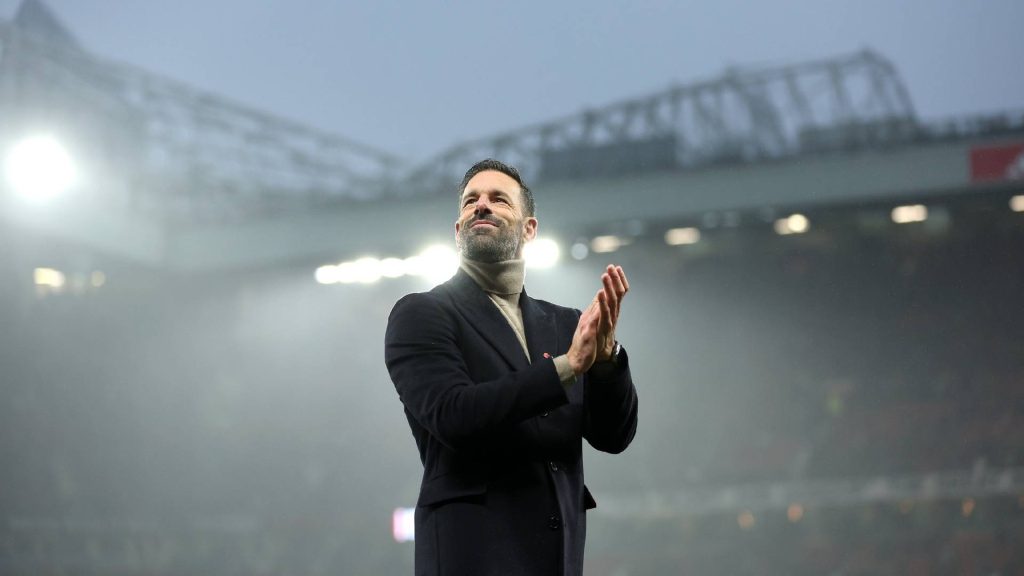 Van Nistelrooy Atasi Rekod Hebat Ten Hag Di Manchester United