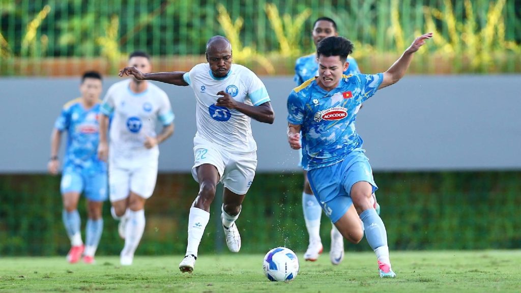 Vietnam Dibelasah Thep Xanh Nam Dinh