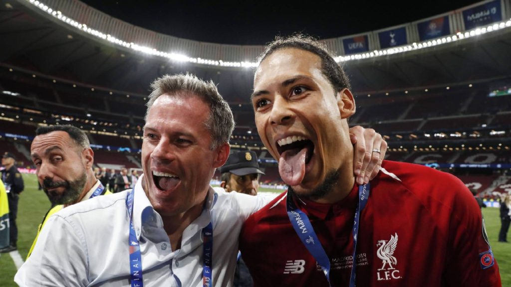 Jamie Carragher Anggap Van Dijk Setaraf Pemain Bersara