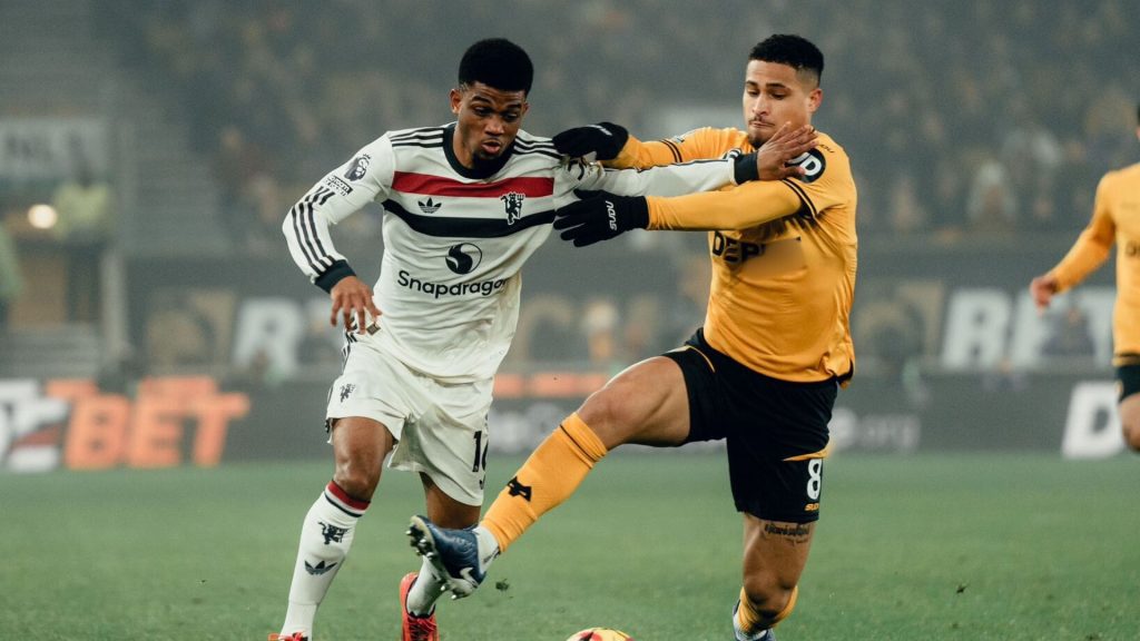 EPL: Wolves Tumbangkan 10 Pemain Manchester United