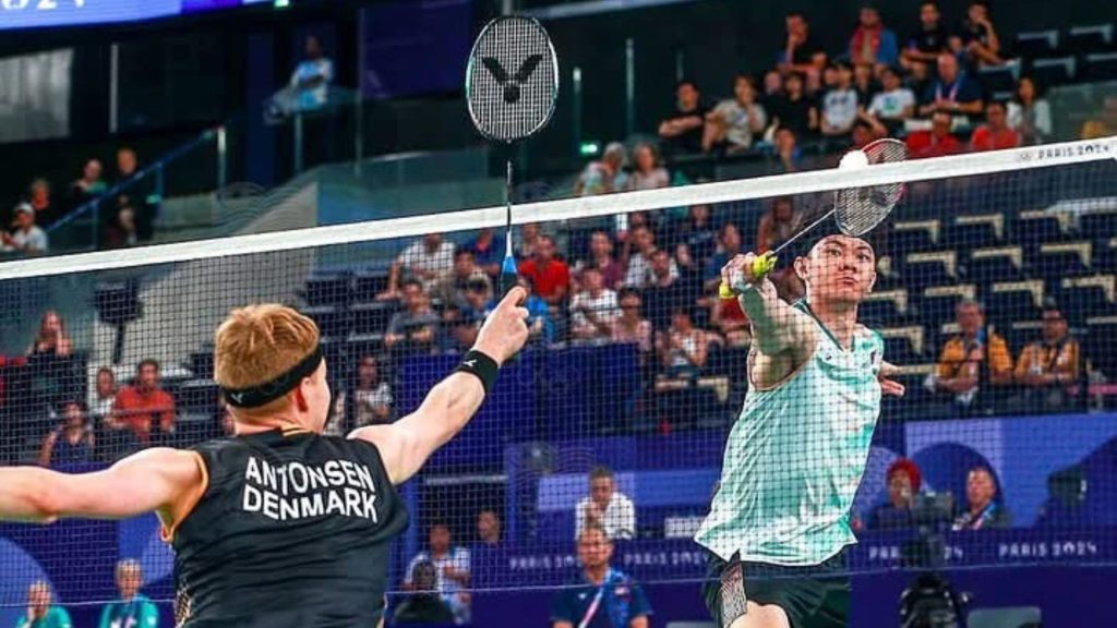 World Tour Finals: Lee Zii Jia Atasi Anders Antonsen, Sahkan Tiket Ke Separuh Akhir