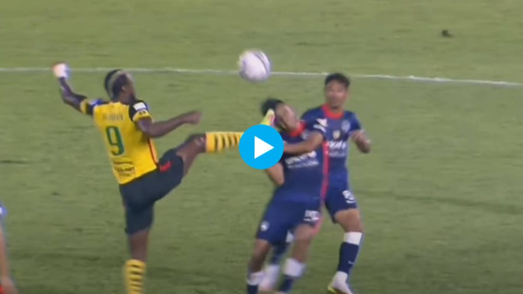 Aksi Ganas Perlawanan Piala Malaysia Kedah JDT di Darul Aman