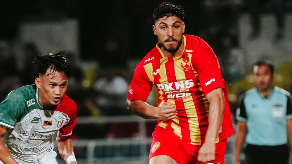 Piala FA: 2 Kad Merah Tak Halang Langkah Selangor Ke Separuh Akhir, Singkirkan Kuching City